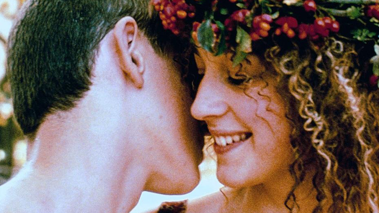 27 Missing Kisses backdrop