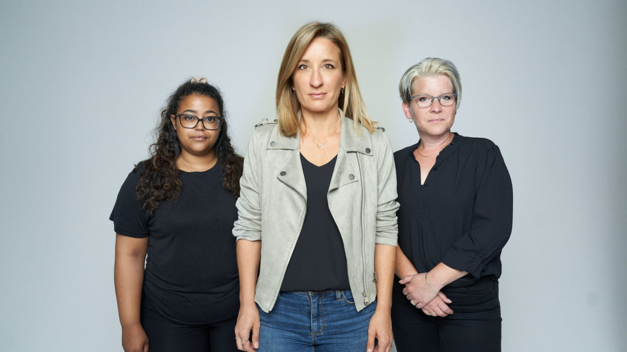 L'appartement 5 backdrop