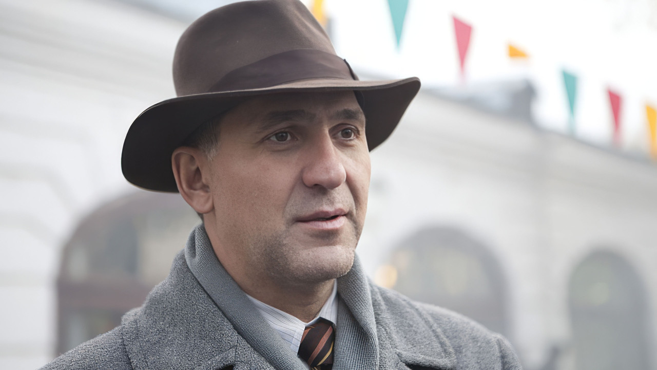 The Owl's Cry backdrop