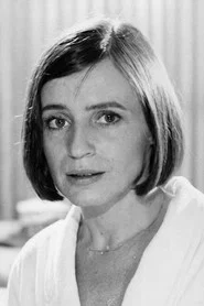 Photo of Hileana Menezes as Alice
