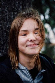 Photo of Nova Salmi-Wikander as Elin