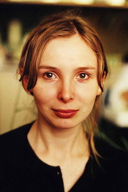 Photo of Evelyn Kaplun as Julia