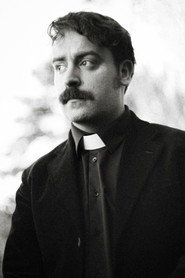 Photo of Elías Ortiz as Padre Ernesto