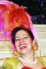 Photo of Cláudia Magalhães as Naia