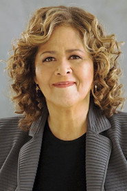 Photo of Anna Deavere Smith as Gloria Akalitus