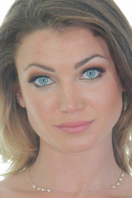 Photo of Ariel Winters