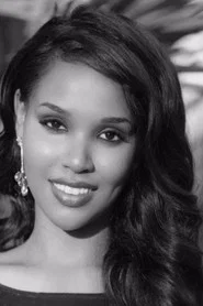 Photo of Idil Ahmed as Amina
