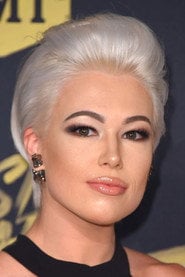 Photo of Ashlee Hewitt as Elle Daniels