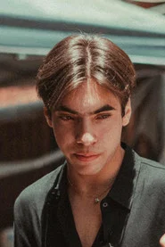 Photo of Andrés García as Partygoer