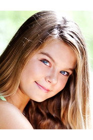 Photo of Samantha MacGillivray as Ava