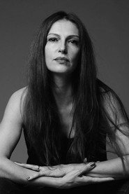 Photo of Cláudia Clemente as Soeur Chloé