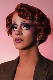 Photo of Suzie Toot as Mimi Bouvèé-Truvé