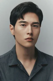 Photo of Jung Jae-bin as Seo Young-woo