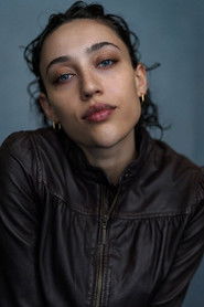Photo of Isabella Bucceri as Isobel