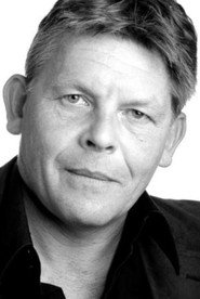 Photo of Richard Aspel as Dr. Malcom / God