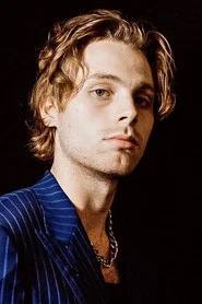 Photo of Luke Hemmings as Self