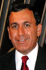 Photo of Alex Paen as Newscaster