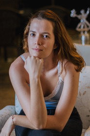 Photo of Vitória Vasconcellos as Teresa