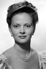 Photo of Daun Kennedy as Maizie (as Dawn Kennedy)