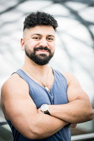 Photo of Arman Kaschmiri as Reza