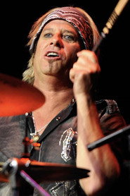 Photo of Bobby Blotzer as Drums