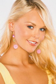 Photo of Athena Lundberg as Kelly #1