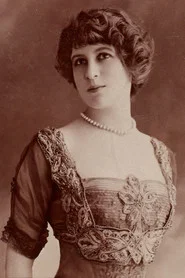 Photo of Jeanne Desclos as Édith Frasne - la femme de Maître Frasne