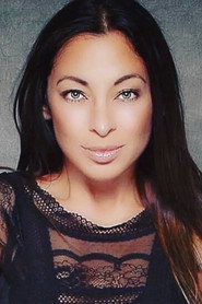 Photo of Jaqueline Menezes as Jennifer