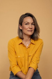 Photo of Léa Simard as Mélanie