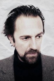 Photo of Diego Vasallo as Voz, guitarra eléctrica y acústica (self)