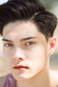Photo of Ethan Salvador as Magnus
