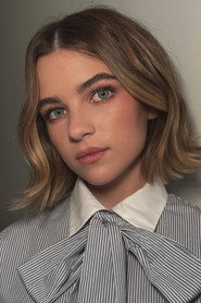 Photo of Raegan Revord as Missy Cooper