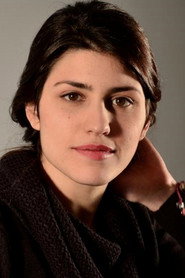 Photo of Matina Koulourioti as Anne Papa