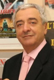 Photo of Ninì Grassia as Uomo che investe Ciro