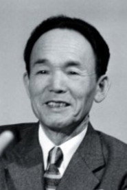 Photo of Kyunghwan Lee as Hospital director