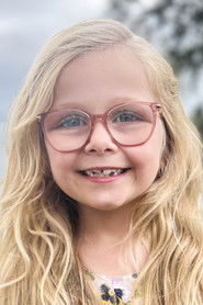 Photo of Scarlett Crabtree as Ellie Baker