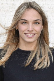 Photo of Beatrice Bartoni as Laura
