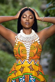Photo of Yvonne Nelson as Candy