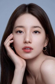 Photo of Suzy as Lee Doona