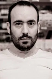 Photo of Lalo Rotaveria as Rober