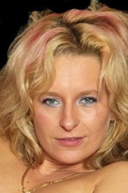 Photo of Jessica Love as Ehefrau (as Diola)