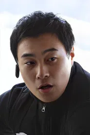 Photo of Song Gi-joon as Jeong-eun