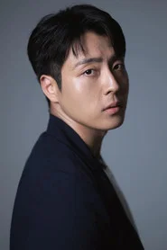 Photo of 한상효 as Jeong Woo-gyo