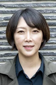 Photo of Kim Do-young as Jun-young's Mother