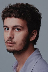 Photo of Junio Pereira as Voz