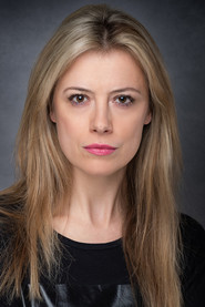 Photo of Charlotte Mounter as Annie Boyle