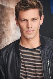 Photo of Sam Street as Carl