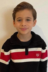 Photo of Sebastián Guevara as Julián