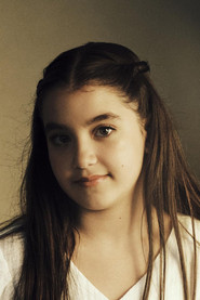 Photo of Eylul Guven as Sasha