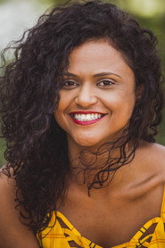 Photo of Naloana Lima as Paula